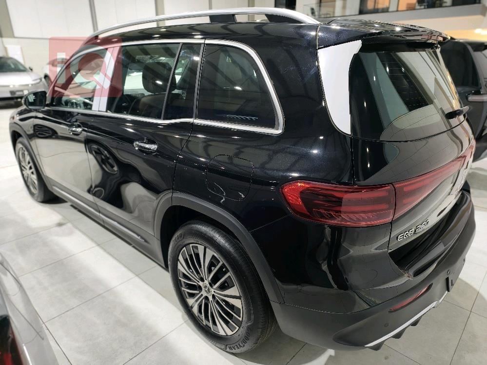 مرسيدس بنز EQB